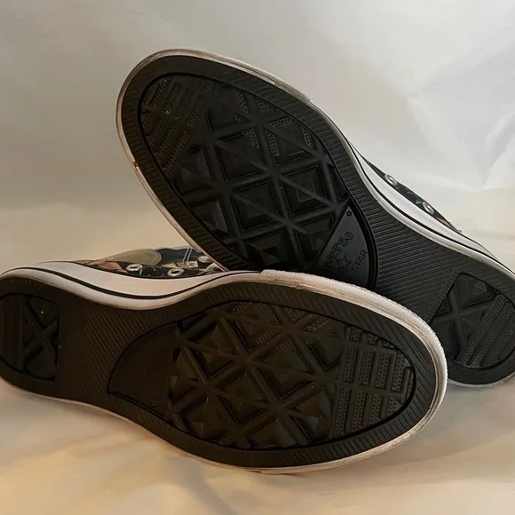 💎Wonder Woman Converse - Custom BLING Converse - Picture 11 of 12